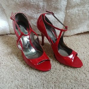 Guess red heels